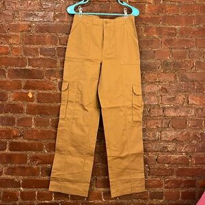 NWOT Abercrombie & Fitch cargo pants - size 28/6, tan